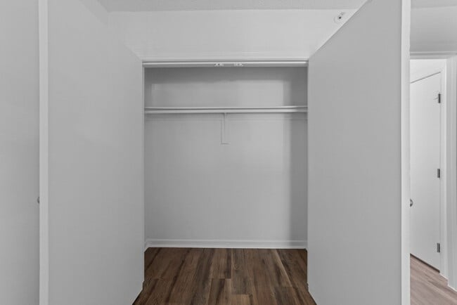 Building Photo - Two bedroom one bath apartment