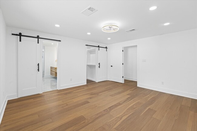 Building Photo - 10730 Wickersham Ln