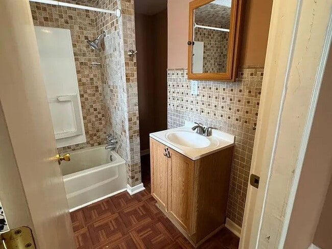 Building Photo - Affordable & Low-Maintenance 1BR Apartment – Comfortable Living Made Easy