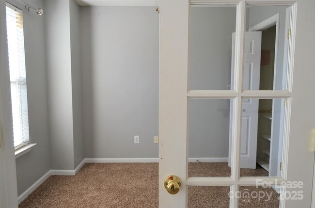 Building Photo - 16217 Peachmont Dr