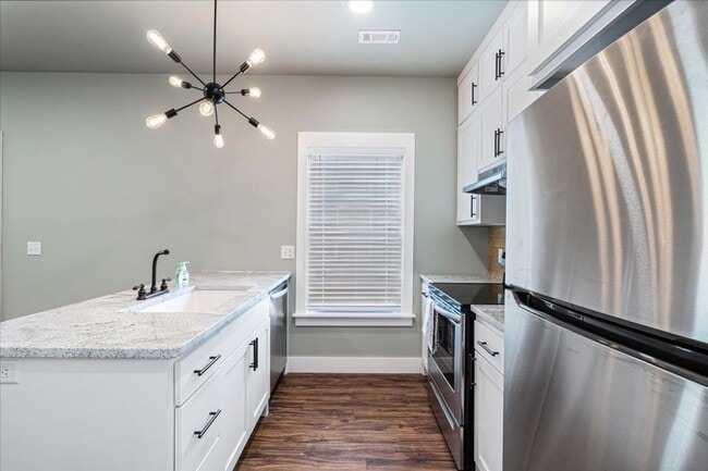 Building Photo - Brand New Cottage close to downtown and U ...