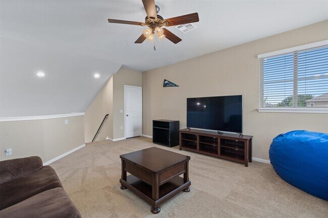 Building Photo - 2428 Lyla Ln