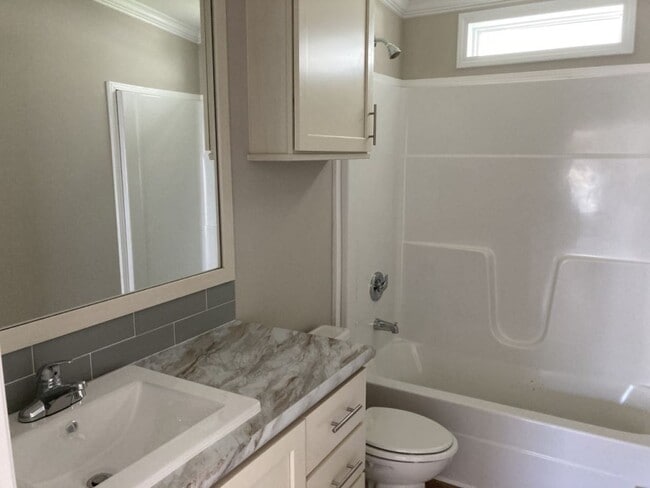 Building Photo - 3630 Vine Trl