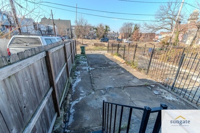 Building Photo - 1516 N Patterson Park Ave