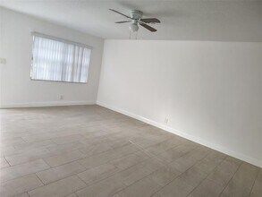 Building Photo - 3731 NW 78th Ln
