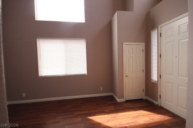 Building Photo - 947 Whispering Grove Ave