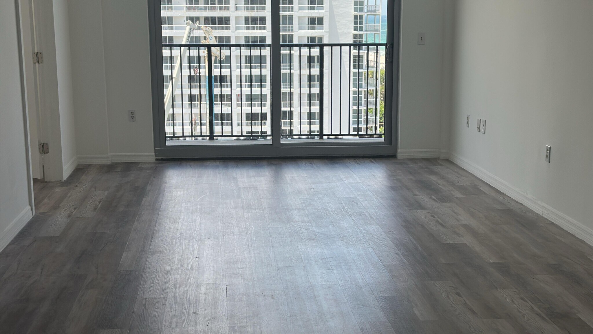 Building Photo - 9273 Collins Ave