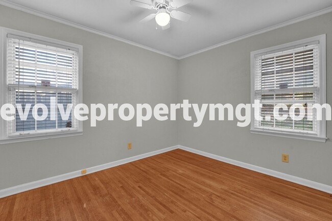 Building Photo - PRIME LOCATION WITH SPACIOUS LIVING!