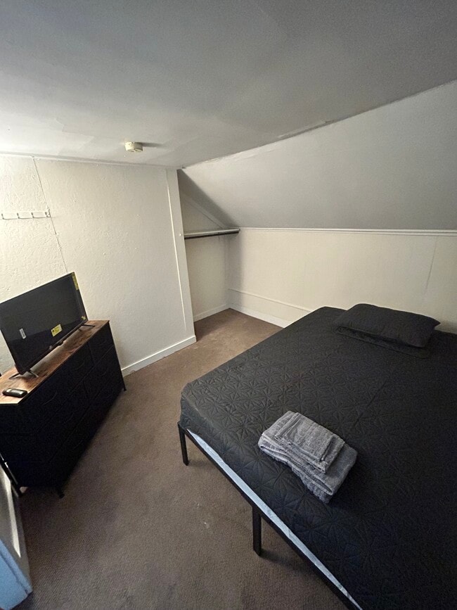 Building Photo - 171 W Seneca St