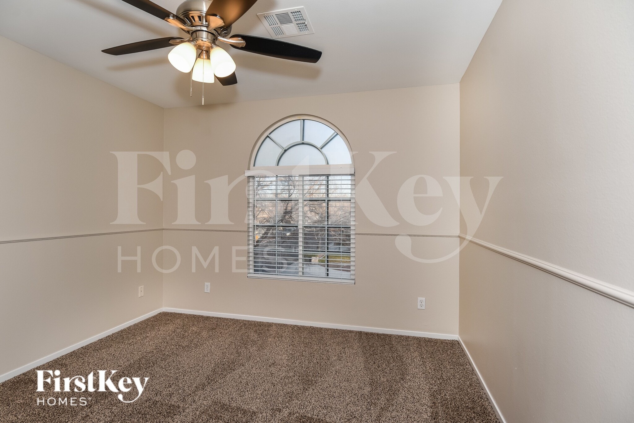 Building Photo - 10211 S Eden Falls Ln