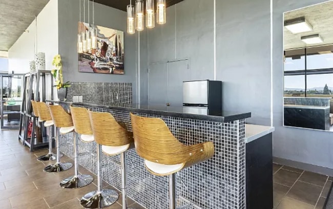 Building Photo - Coming Soon 1 bed, 1 bath in the heart of ...