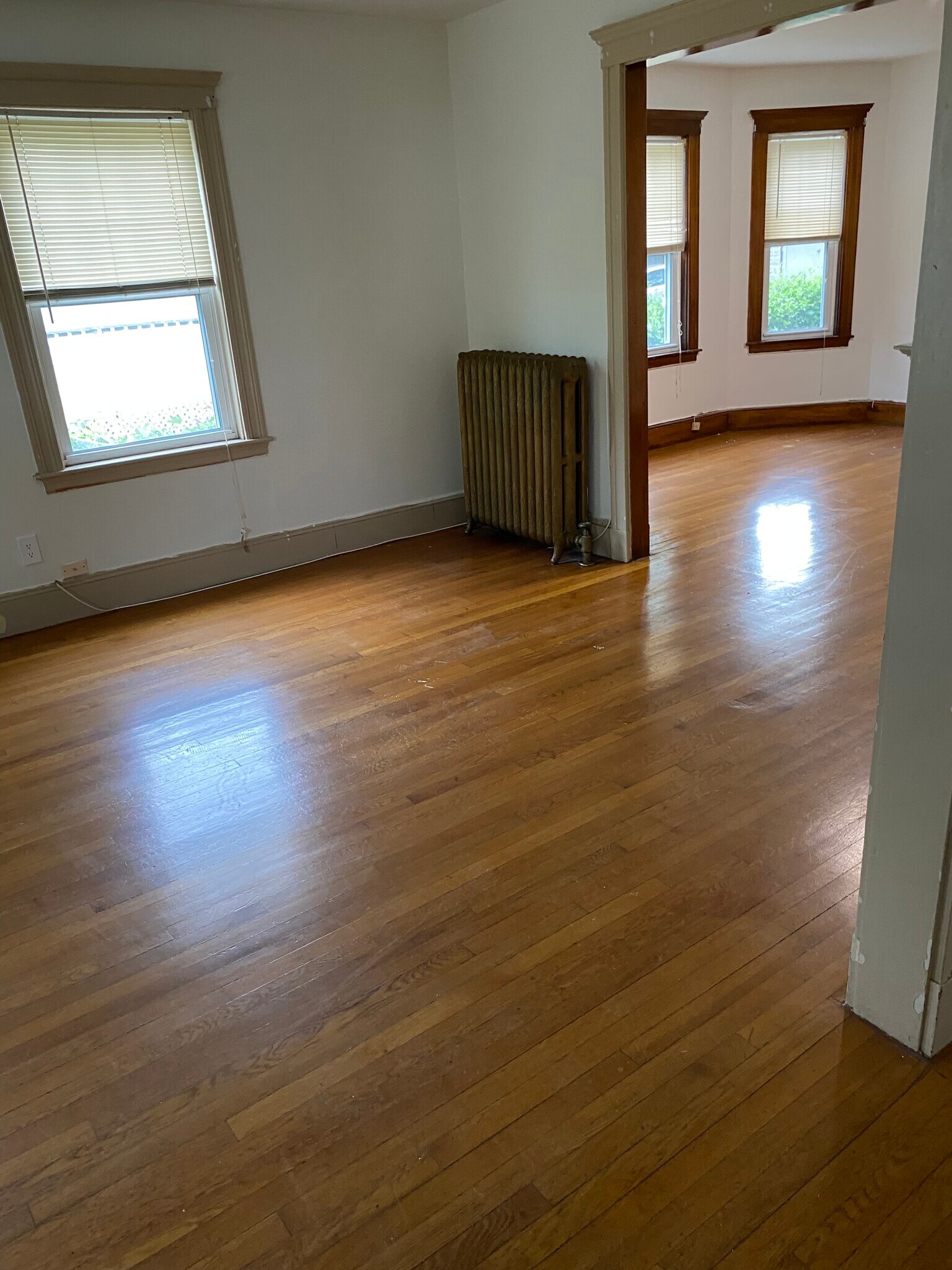 living room - 4093 Washington St