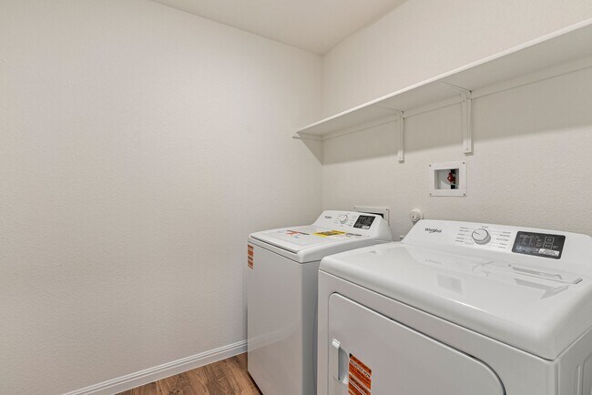 Building Photo - Modern Leander Living with Space to Grow and Room to Relax!