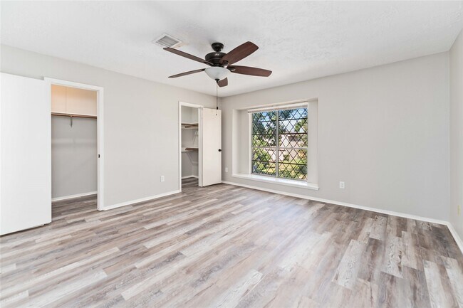 Building Photo - 703 Brookford Dr