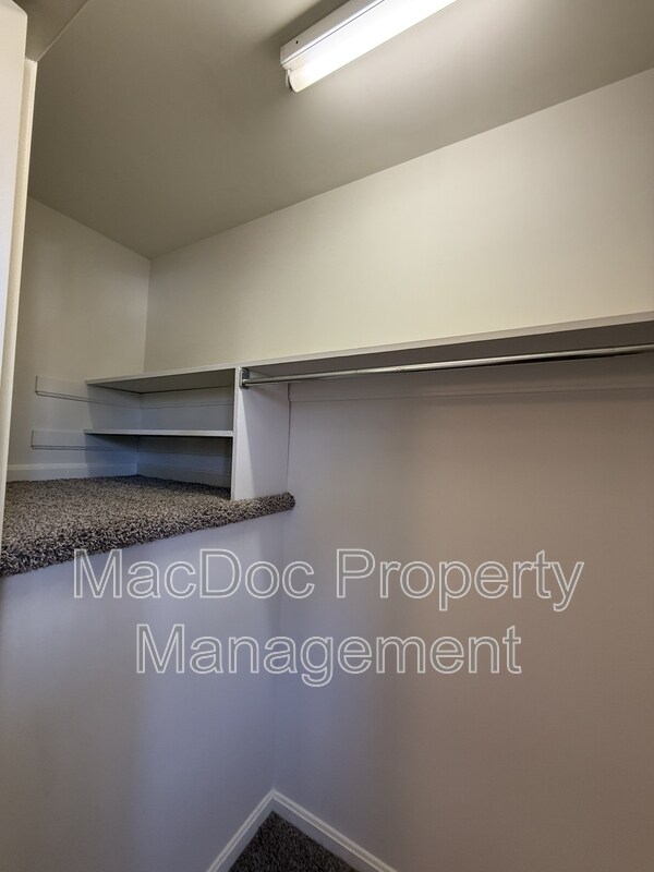 Building Photo - 169 Farrell Ln