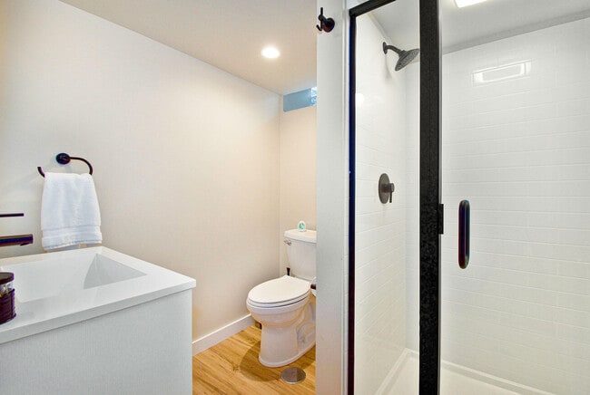 Building Photo - 1525 Arborview Blvd