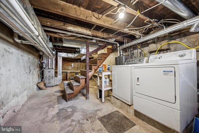 Building Photo - 2669 Martha St
