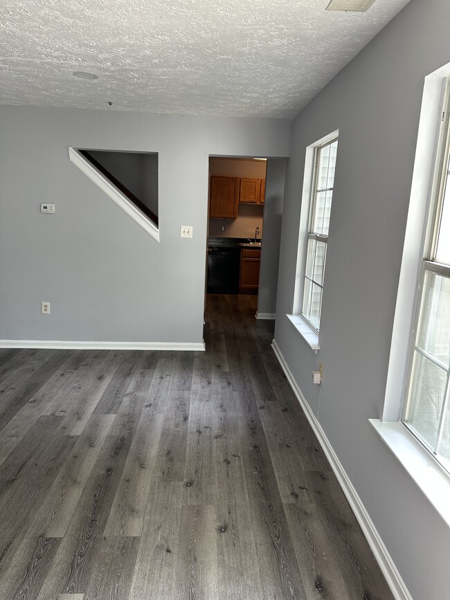 Building Photo - 151 Azalea Ct