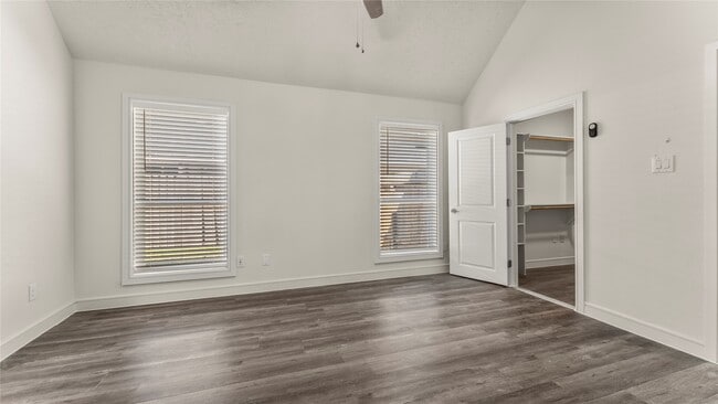 Building Photo - 2107 Charlton House Ln