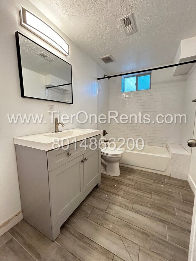 Building Photo - NO DEPOSIT option available for qualified ...