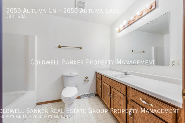 Building Photo - 2050 Autumn Ln