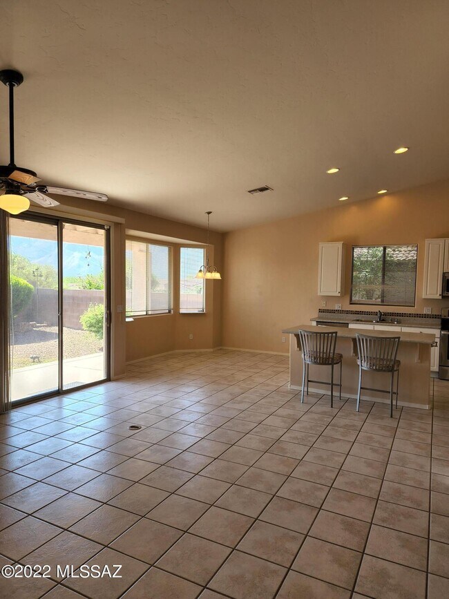 Building Photo - 11598 N Flat Iron Dr