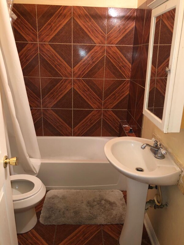 Building Photo - 2012 Congress St