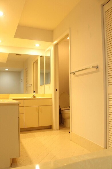 Building Photo - 1522 Ocean Dunes Cir