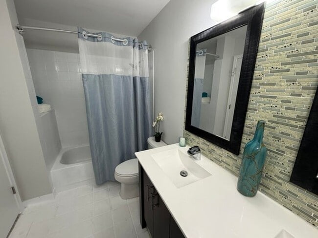 Building Photo - 1204 Timberlane Cir