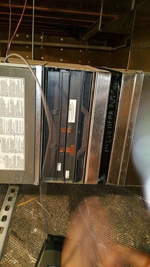 Building Photo - 409 S Broadway Ave