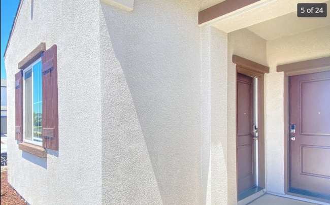 Building Photo - 917 Somerset Way