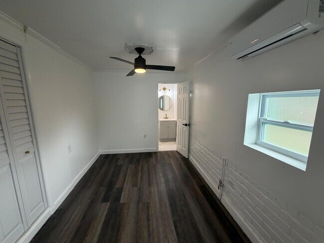 Building Photo - Northeast 7th Avenue, Pompano Beach, FL 33064 - 5 BR 3 BA house