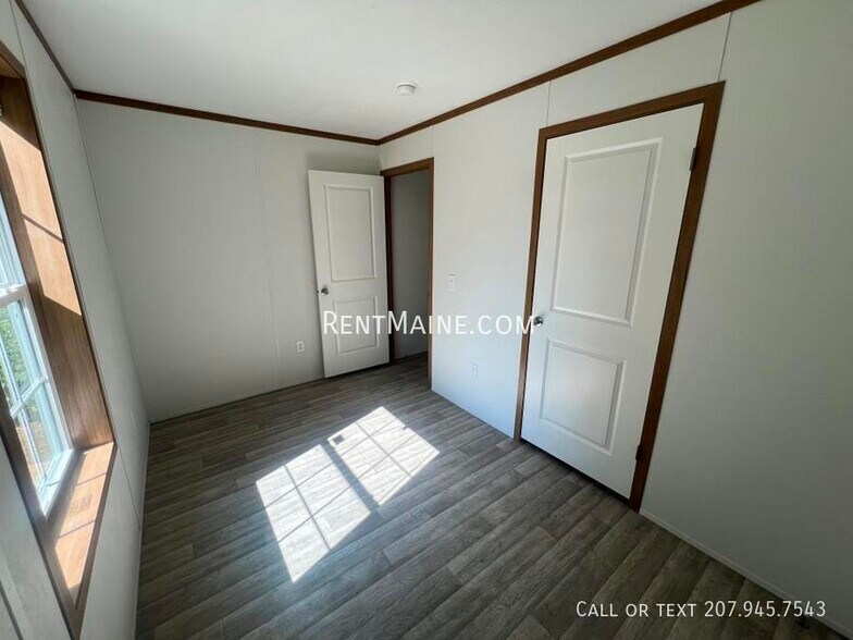 Building Photo - 135 Penney Ln