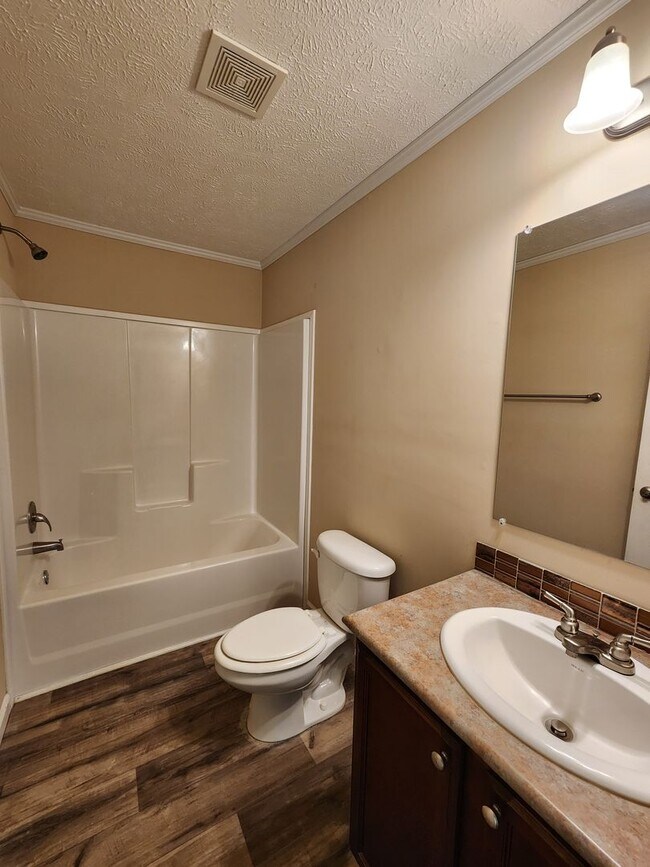 Building Photo - 312 McLean Heights Ct
