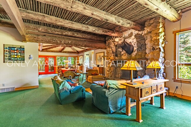 Building Photo - 2718 Stewart Rd