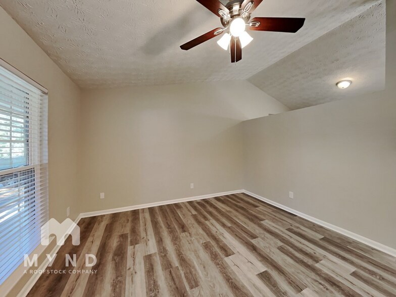 Building Photo - 264 Fennel Wy SW
