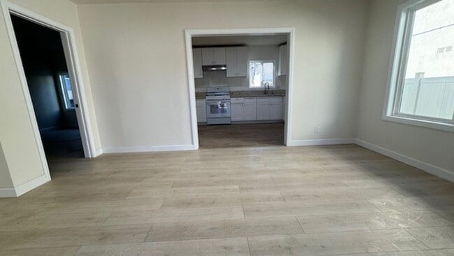 Building Photo - Nicely Updated Home with Enclosed Front Yard