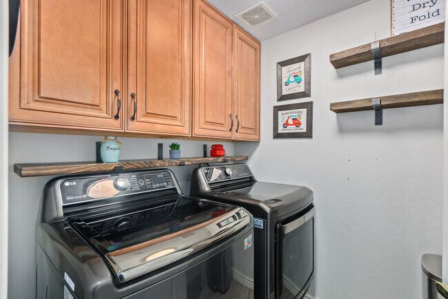 Building Photo - 11500 E Cochise Dr