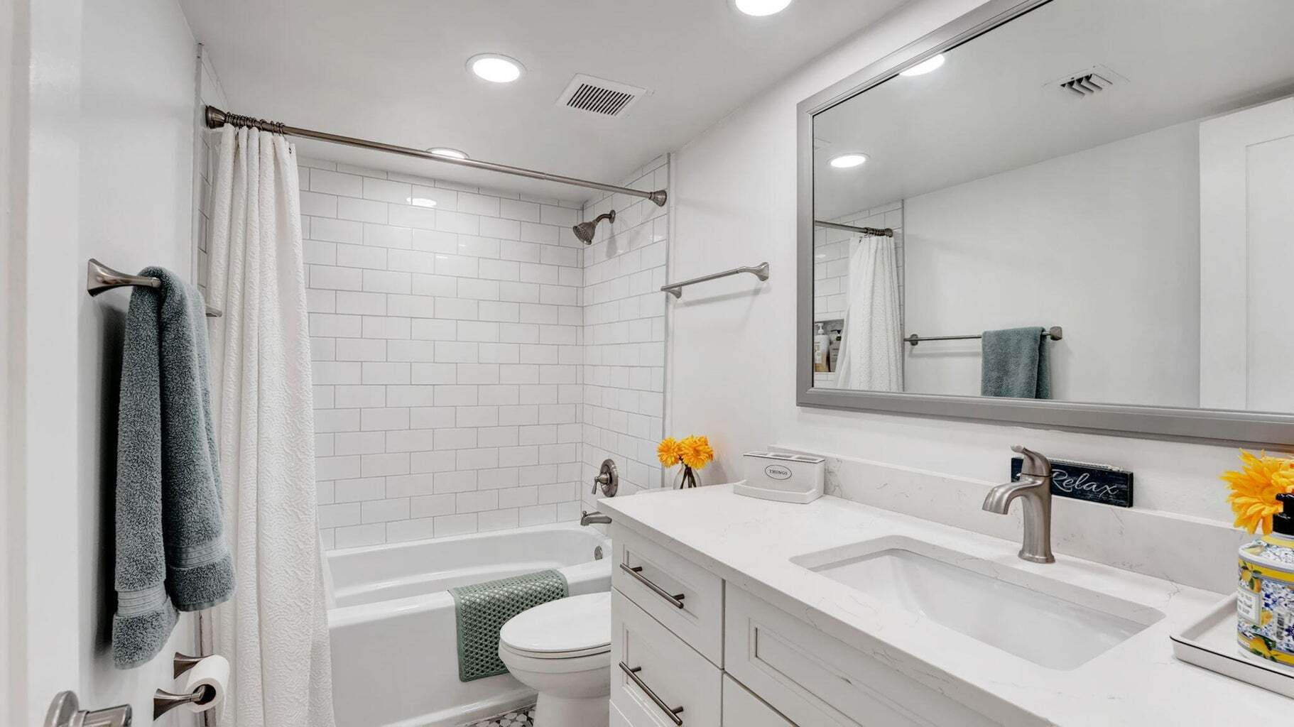 Building Photo - 955 Dotterel Rd