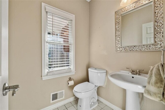 Building Photo - 508 Huntington Pl