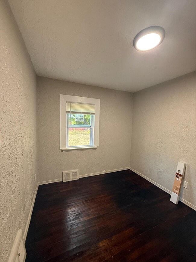 Building Photo - 14891 Hartwell St