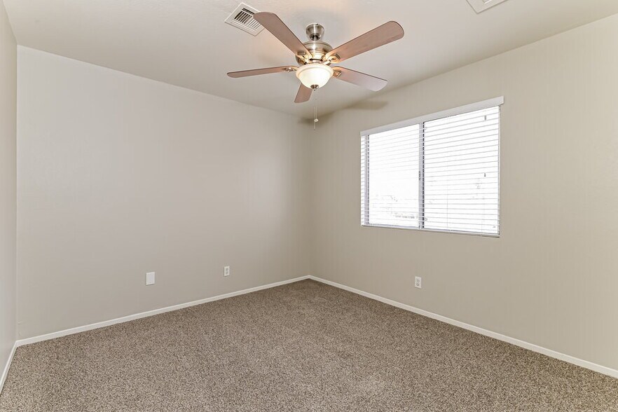Building Photo - 1620 Lorna Dr