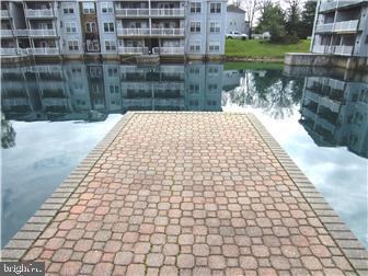 Building Photo - 1600 Waters Edge Dr