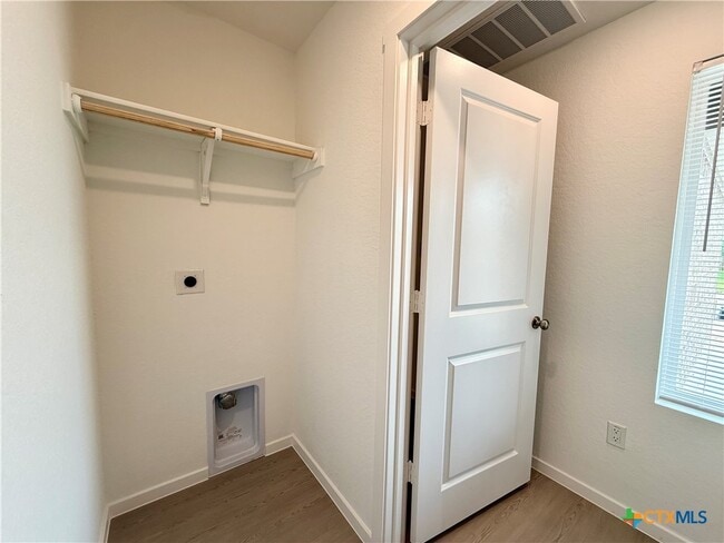Building Photo - 413 Moscato Rd