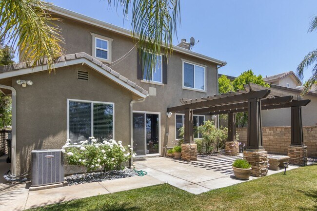 Building Photo - 28031 Alta Vista Ave