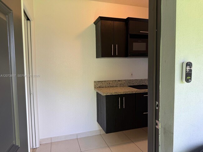 Building Photo - 7300 S Waterway Dr