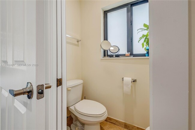 Building Photo - 3141 Day Ave