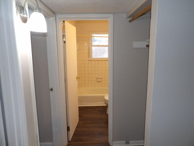 Building Photo - 302 Quachita Trail