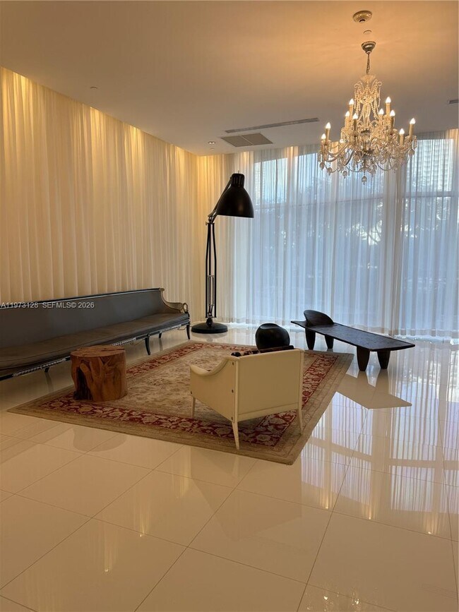 Building Photo - 465 Brickell Ave