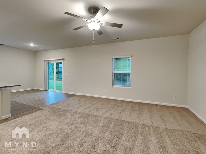 Building Photo - 40 Royal Mdw Dr